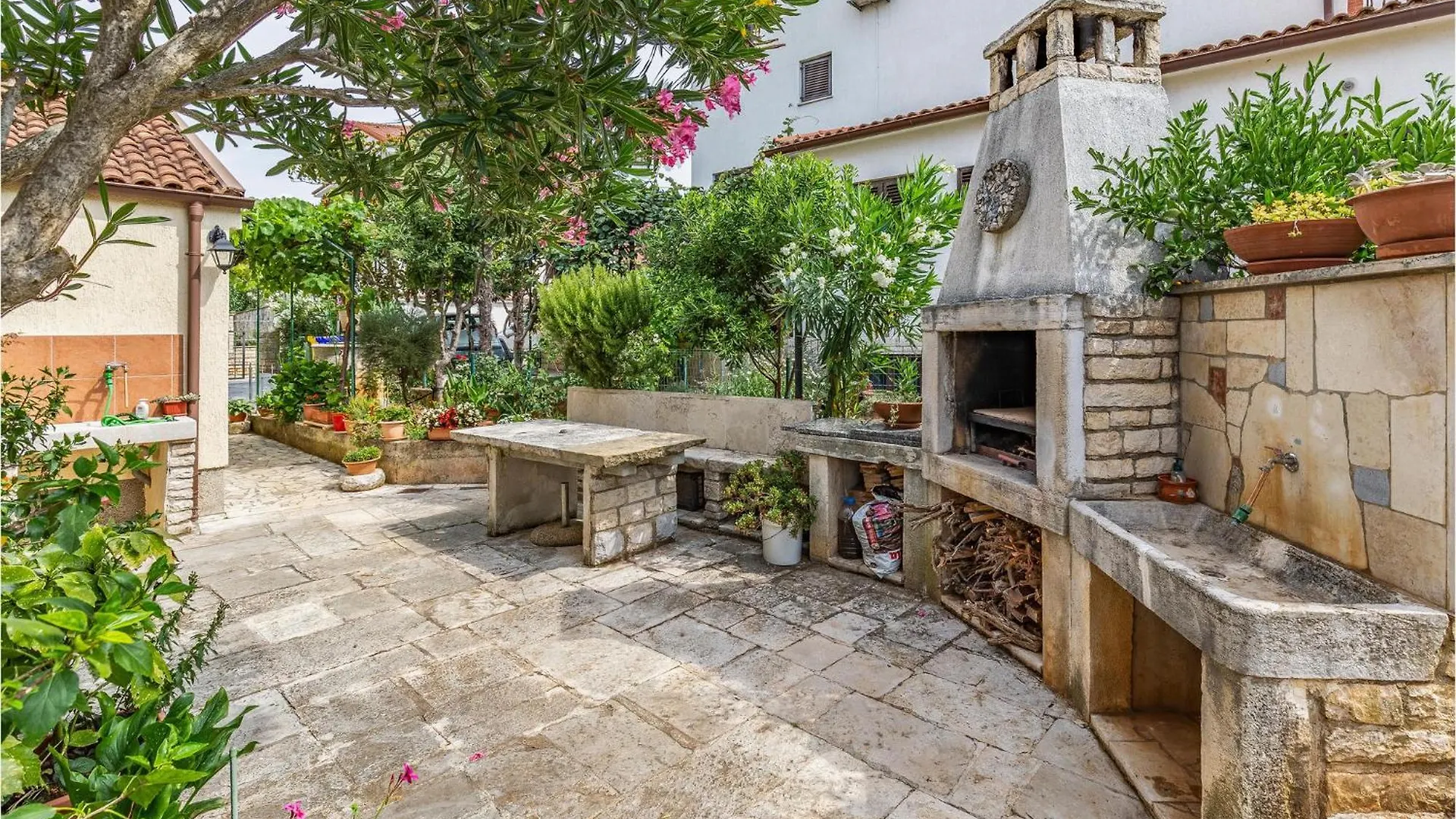 3 Bedroom Stunning Apartment In Rovinj 0*,  Croatia