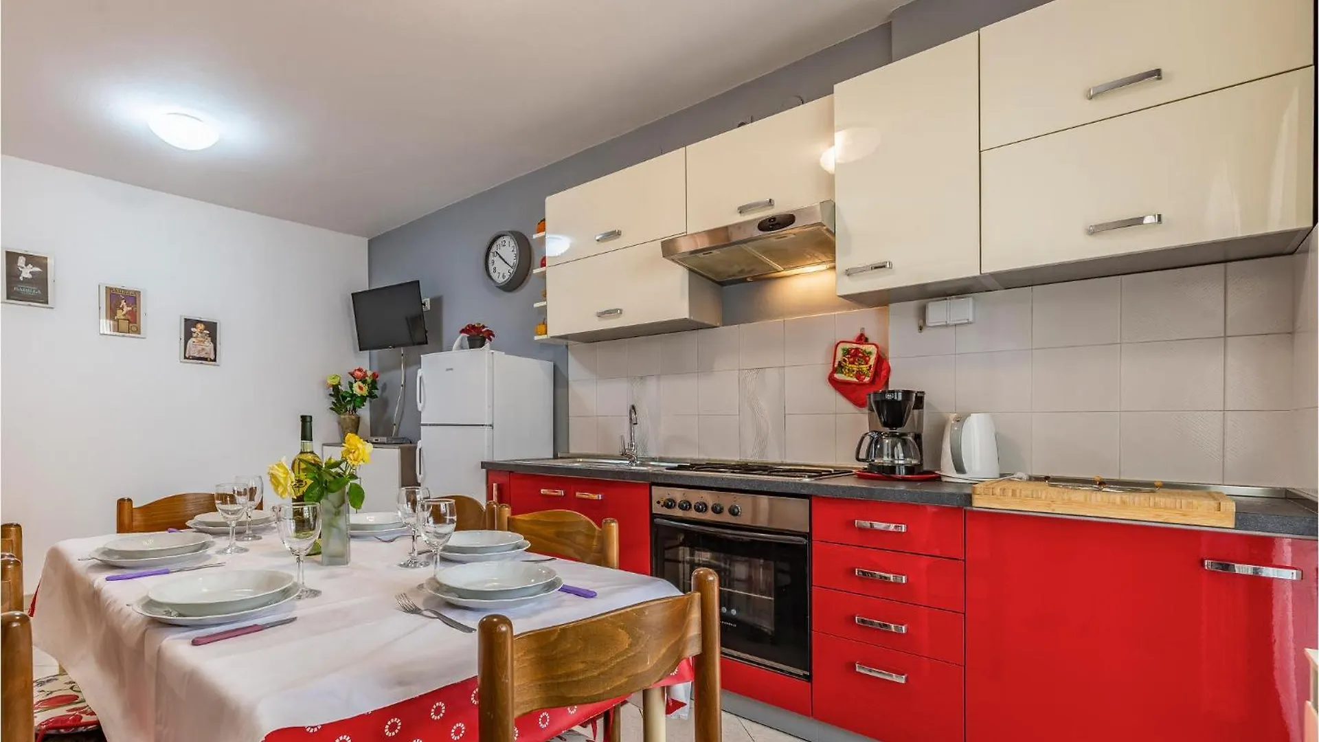 3 Bedroom Stunning Apartment In Rovinj 0*,  Croatia