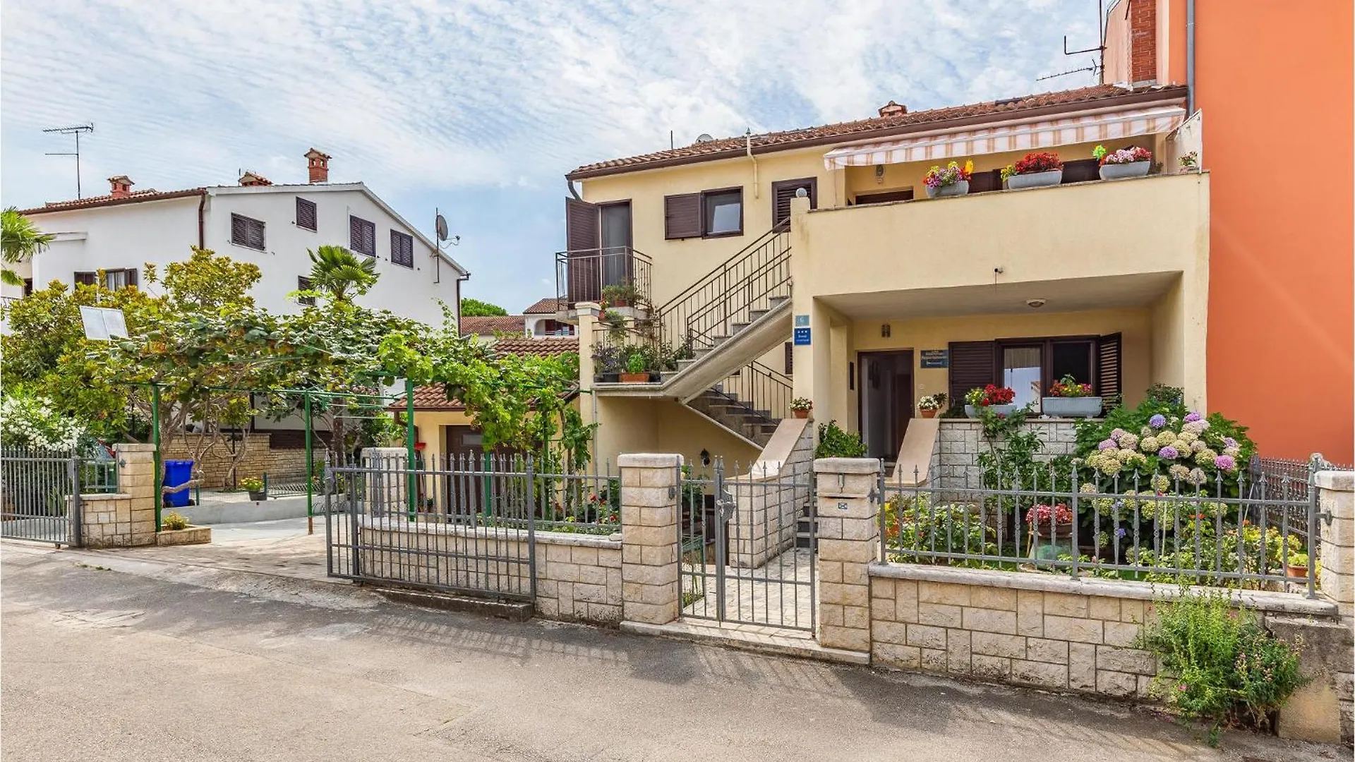 3 Bedroom Stunning Apartment In Rovinj