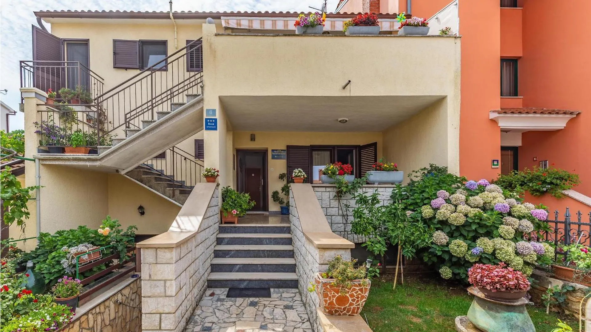 3 Bedroom Stunning Apartment In Rovinj 0*,  Croatia